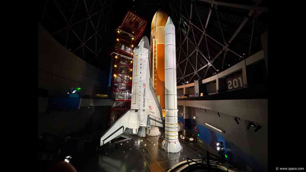 I got a sneak peek at space shuttle Endeavour's new home in California, and it's breathtaking (photos)