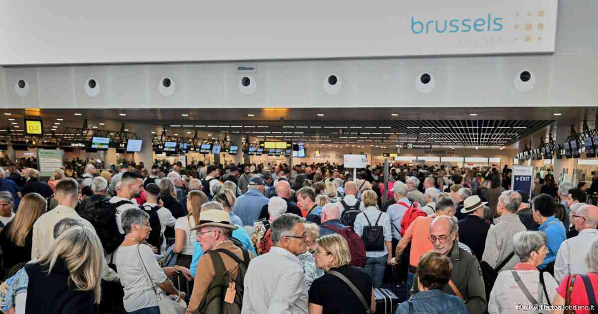 Aeroporti, rivolta contro la “schedatura Ue”: “Un imbuto per i passeggeri, lo boicottiamo”