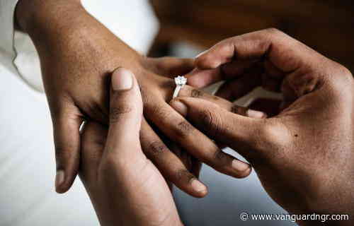 5 countries that pay people to get married