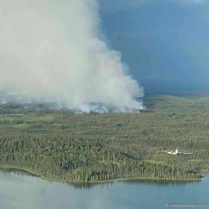 3 people on board firefighting plane that crashed in NWT