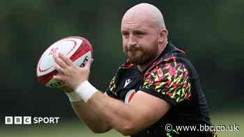 Lewis revives Wales career in problem position
