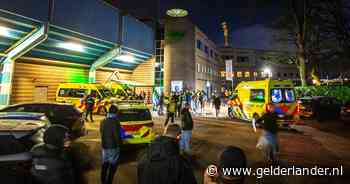 Politie biedt excuses aan na slaan fan van De Graafschap, toch zou Marcouch de ME de volgende keer weer inzetten