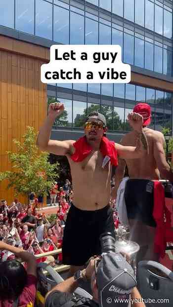 Y'all mind if Jarv catches a vibe real quick?