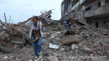 Venezuelans search rubble for survivors after 2 strong quakes kill at least 164