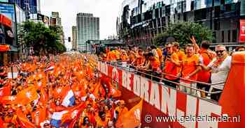 LIVE WK voetbal | 22.000 mensen bij indrukwekkende Oranjemars in Kansas City, dit is verwachte opstelling tegen Tunesië