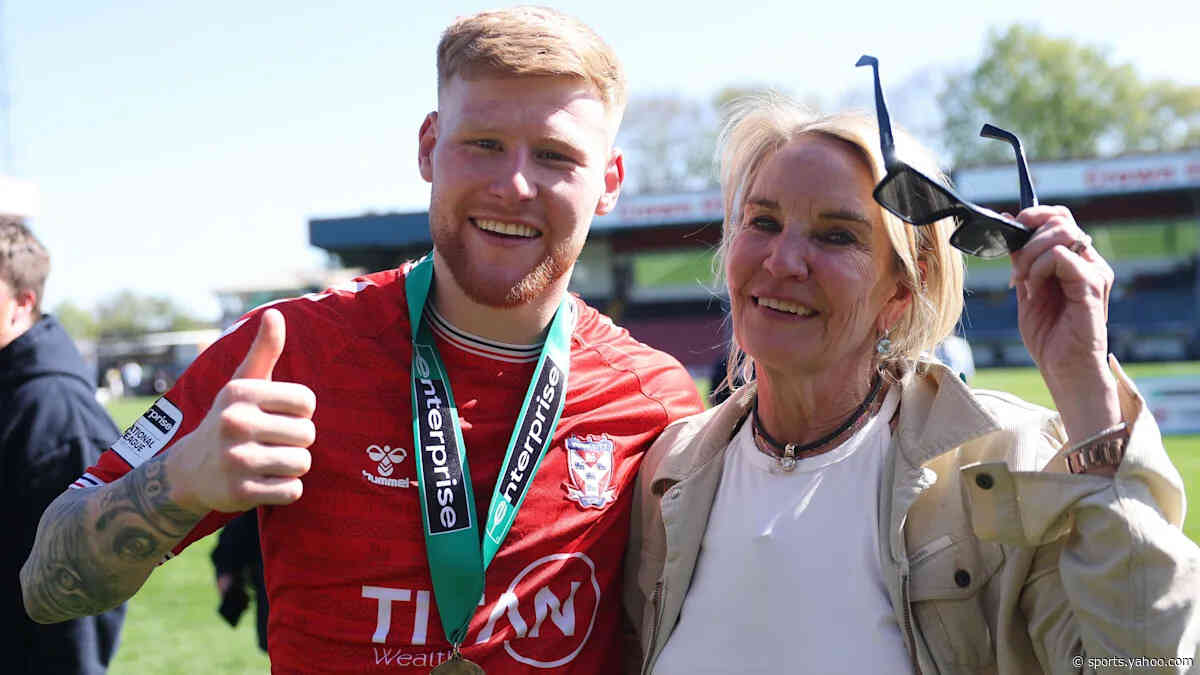 York striker Stones signs five-year deal