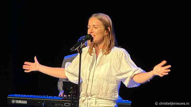 Eline start dit najaar een concerttour samen met pianiste Denise Brand