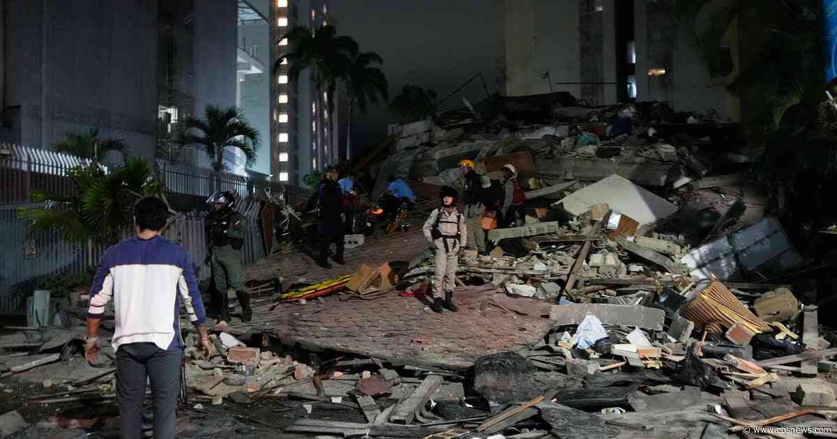 Powerful earthquakes strike Venezuela, hundreds dead or injured