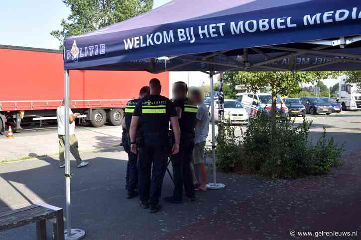 Grootschalige controle op parkeerplaats