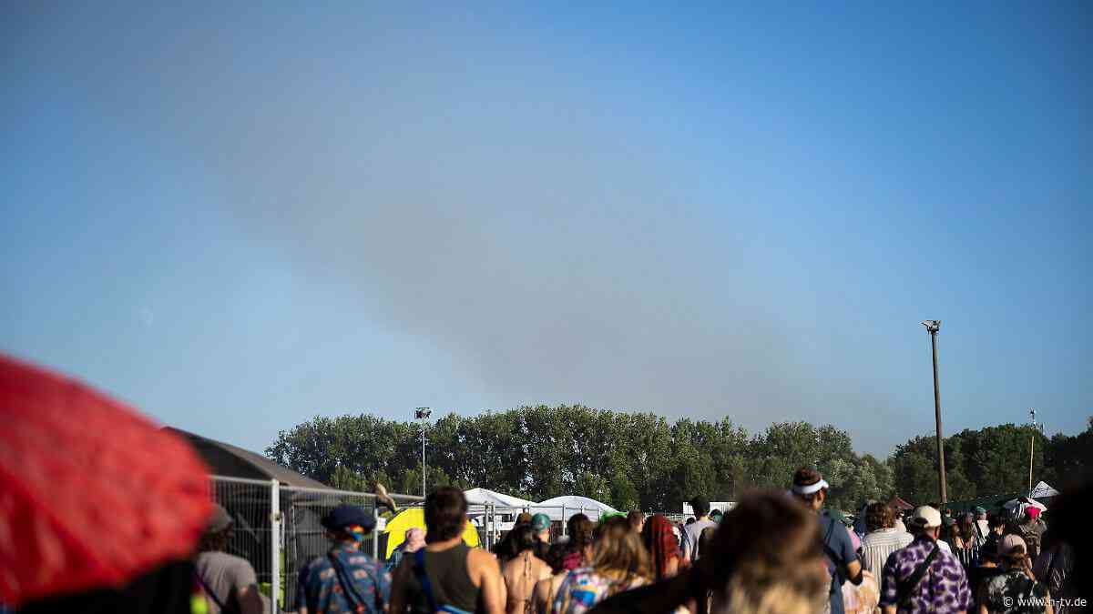 Rauchsäule in Lärz: "Fusion"-Festival muss wegen Bränden unterbrochen worden