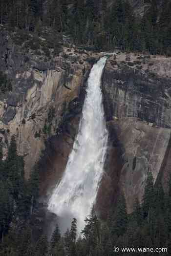 Woman describes horror of seeing man plunge to his death over Yosemite waterfall