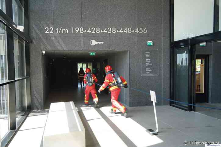 Brandweer inzet bij Tasmantoren vanwege saunabrand (Video)