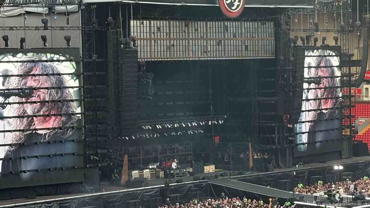 Foo Fighters' Dave Grohl issues Liverpool request and Anfield crowd doesn’t let him down
