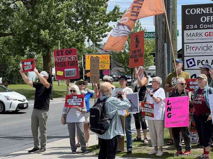 Kingston protesters join national climate "Day of Action" targeting federal pipeline plan
