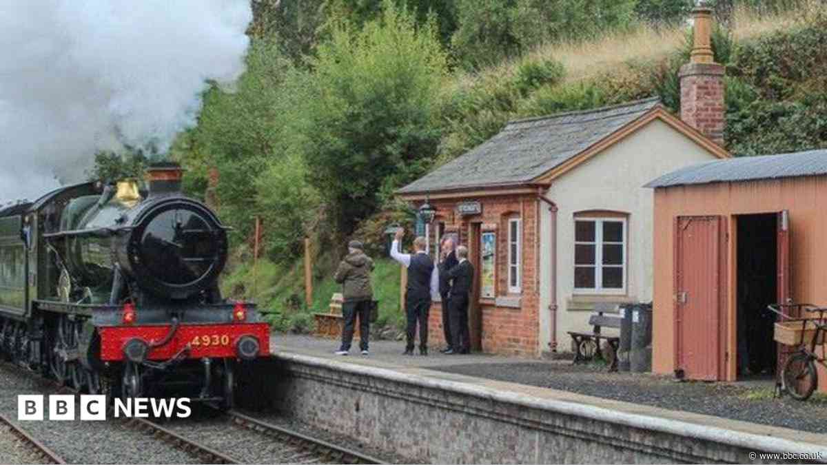 Heritage railway cancels services in extreme heat