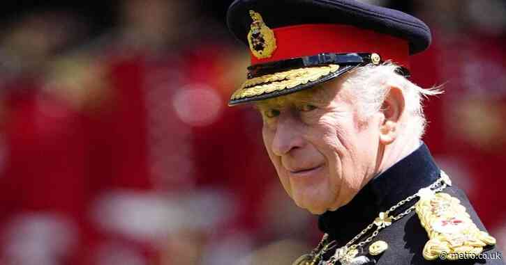King and Queen quit Buckingham Palace despite £369,000,000 facelift