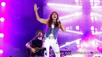 Grammy-nominated country singer Jo Dee Messina visits Noank seafood restaurant