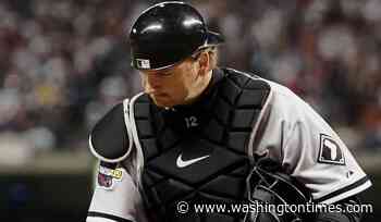 Ex-White Sox catcher A.J. Pierzynski gives ball from 2005 World Series to Pope Leo XIV