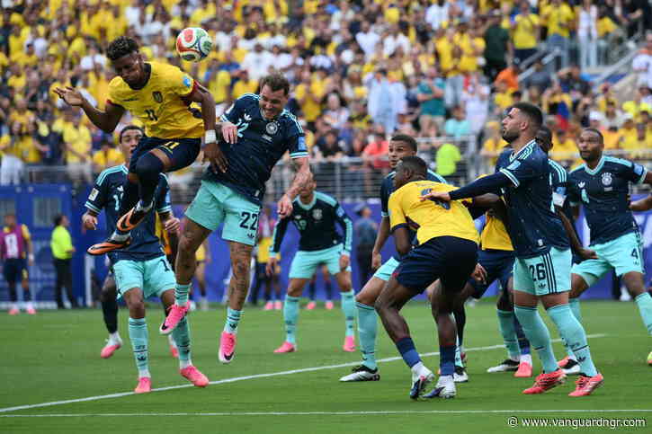 Ecuador beat Germany to reach World Cup last 32