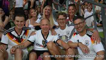 20 erste Fotos: So erlebt Wolfsburg das letzte deutsche WM-Gruppenspiel