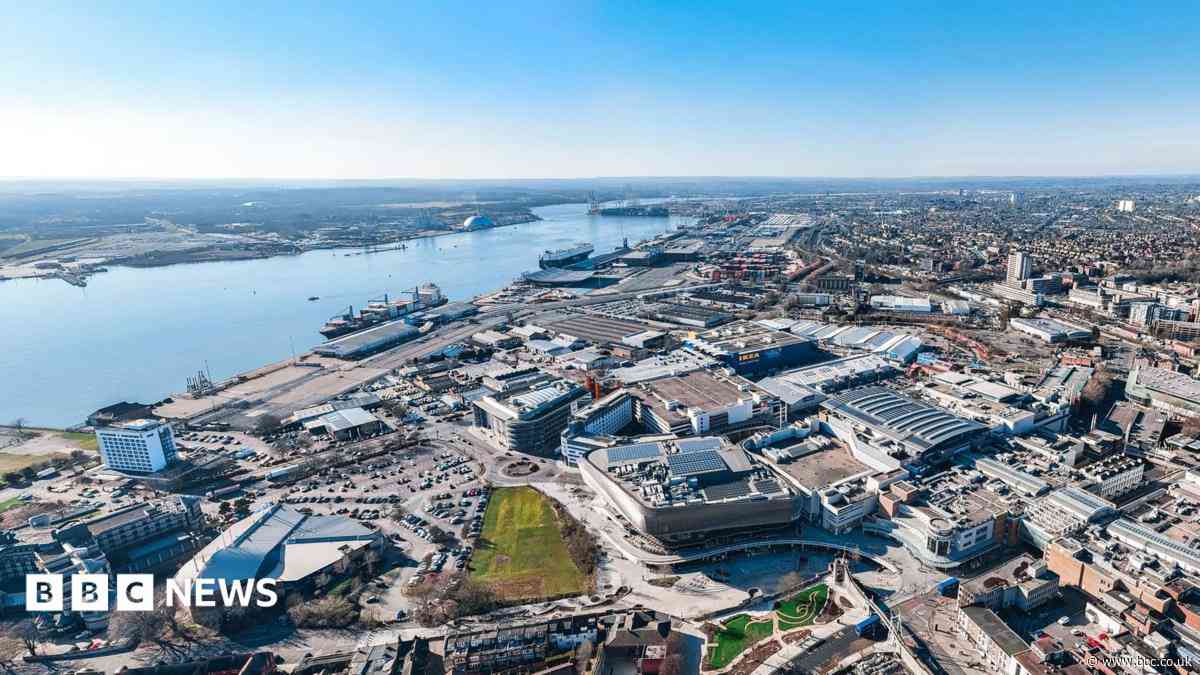 City housing need behind council mergers, says leader