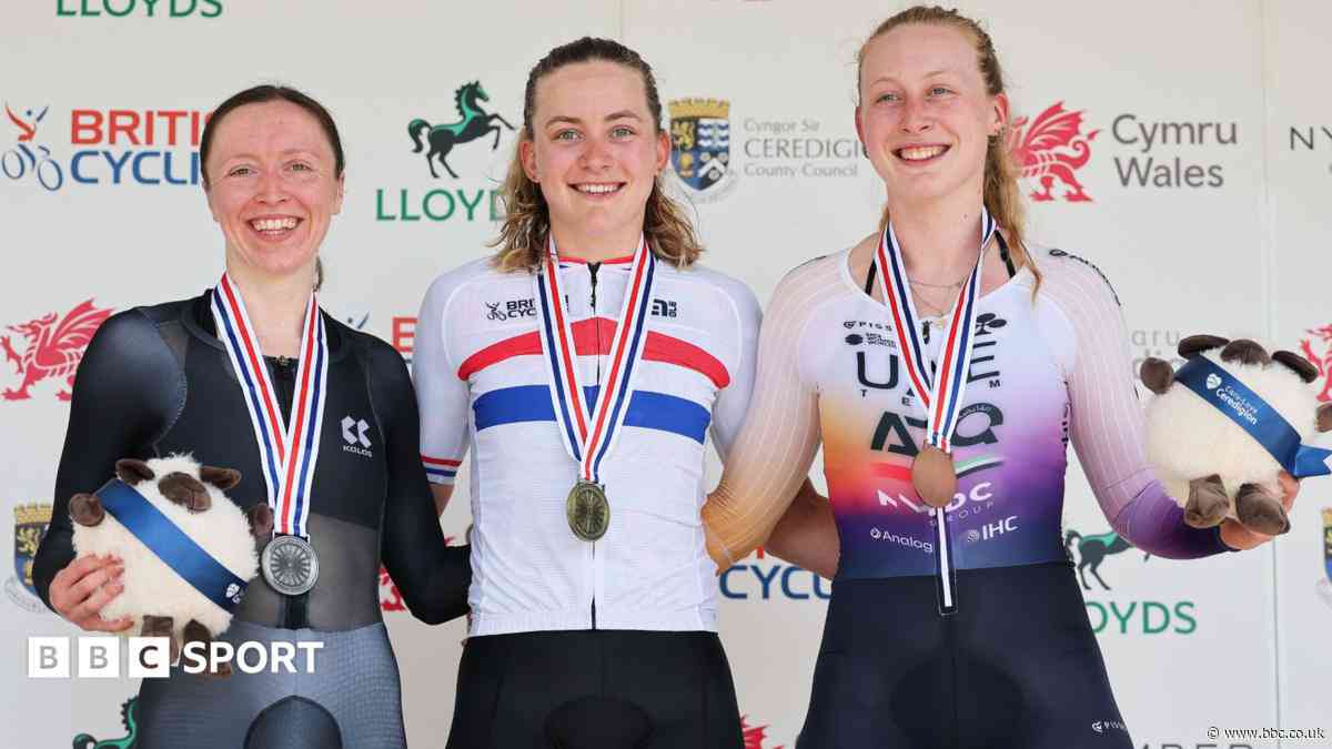 Backstedt retains British time trial title on all-Welsh podium