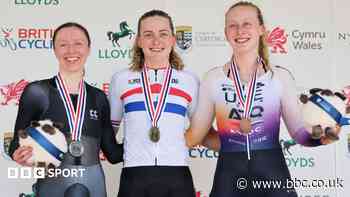 Backstedt retains British time trial title on all-Welsh podium