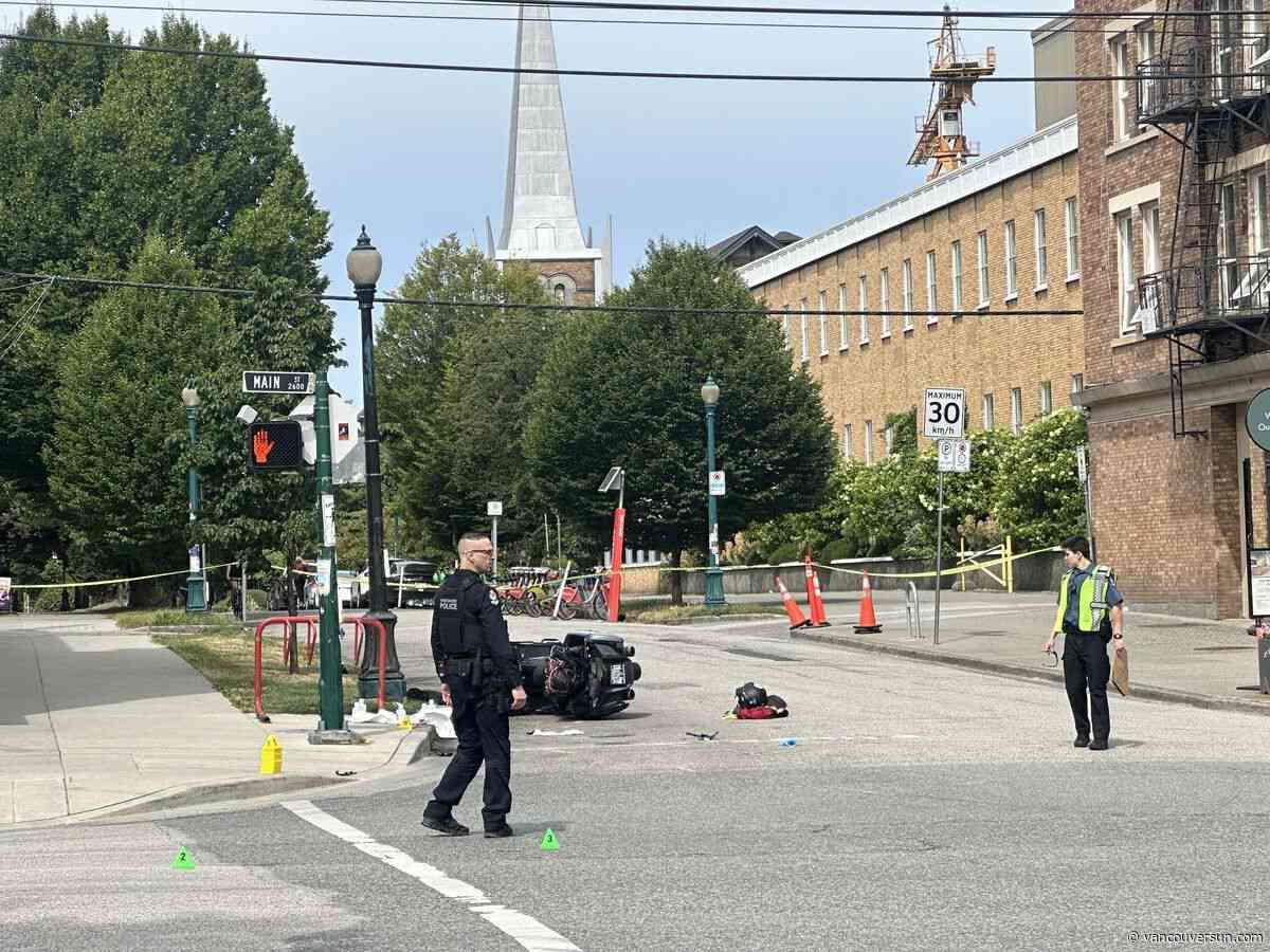 Man dies in motorcycle collision with car in Vancouver