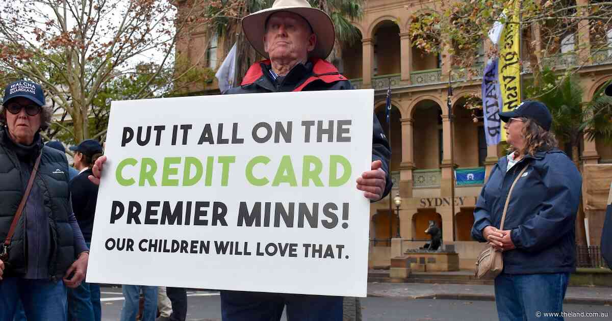 'David can beat Goliath': Walcha farmers bring renewables fight to Sydney