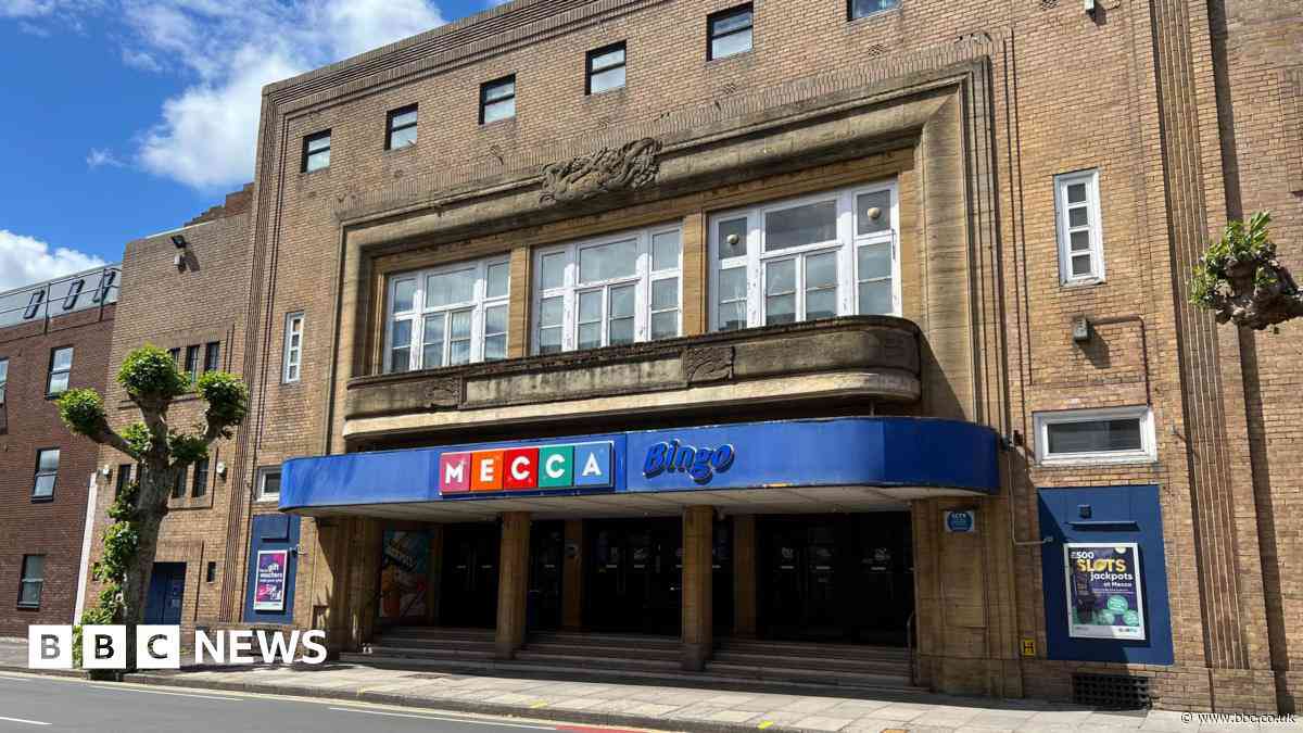 Bingo hall Bowie performed in on 'at risk' list