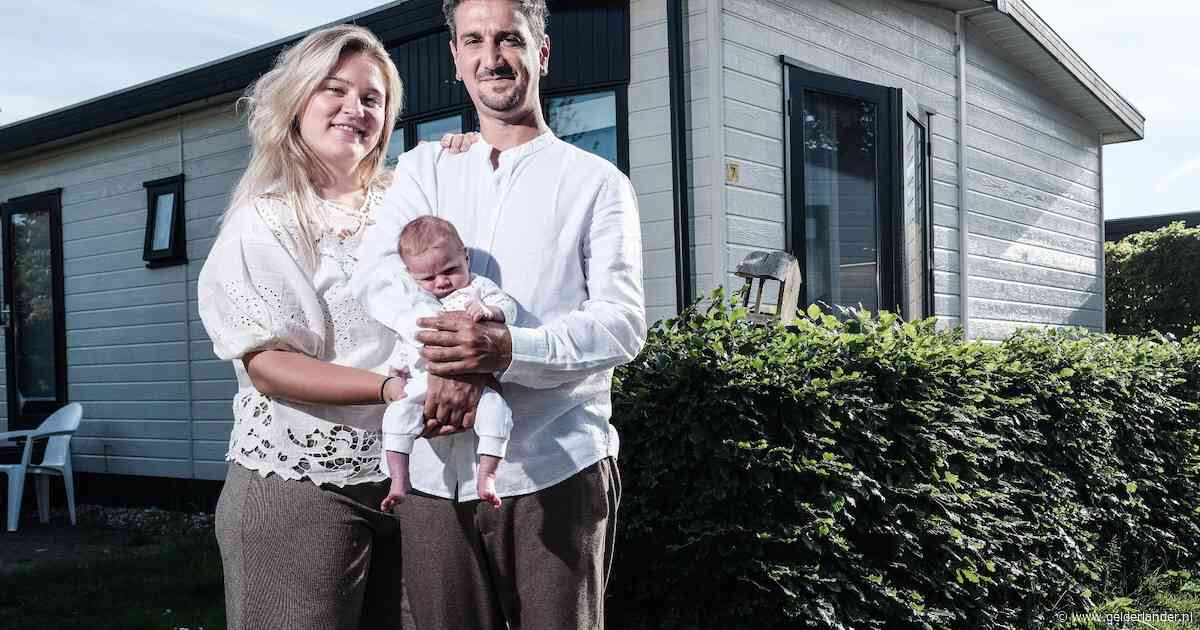 Jong gezin dreigt dakloos te worden, nu is er een doorbraak: ‘Zijn gedwongen om dit te doen’