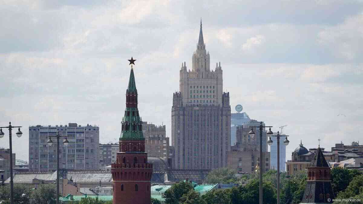 Dauerfeuer auf Russlands Wirtschaft: Putin bettelt im Nachbarland um Benzin