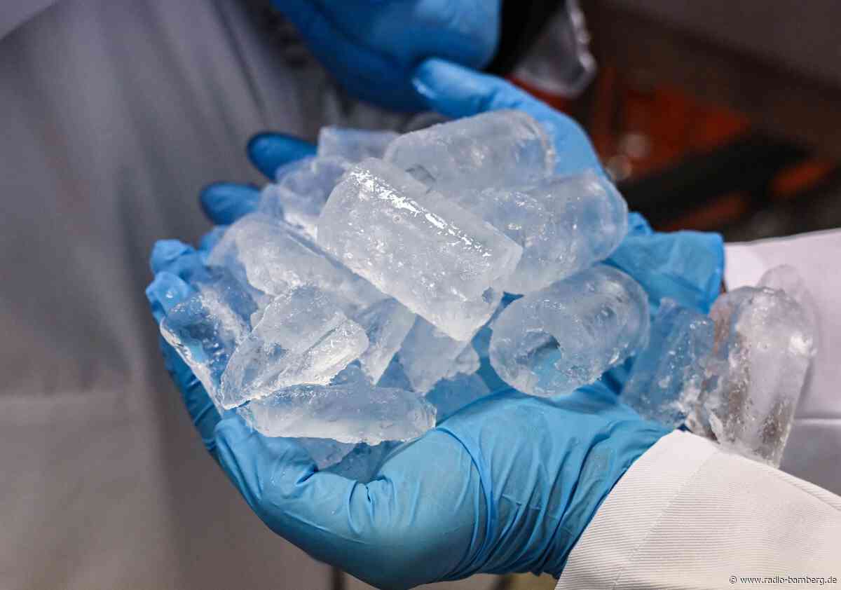 So sorgt eine Eiswürfelfabrik für Nachschub an heißen Tagen