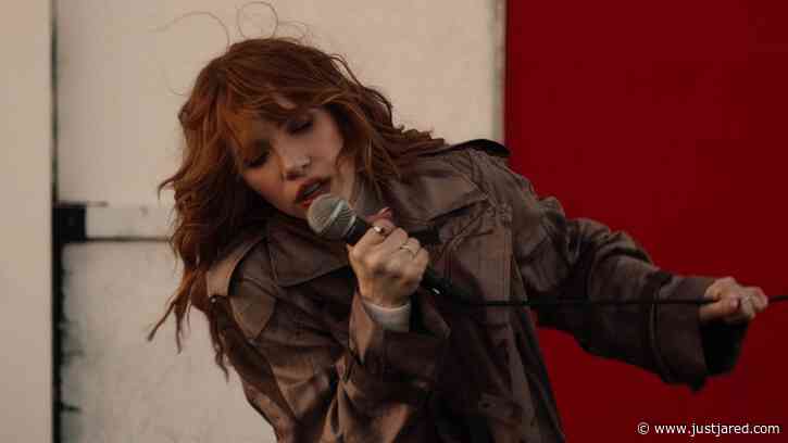 ‘On Wires’ Lyrics: Carly Rae Jepsen Drops Lead Single from New Album – Listen Now!