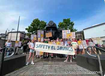 First Minister refuses to step in over school bus cuts row