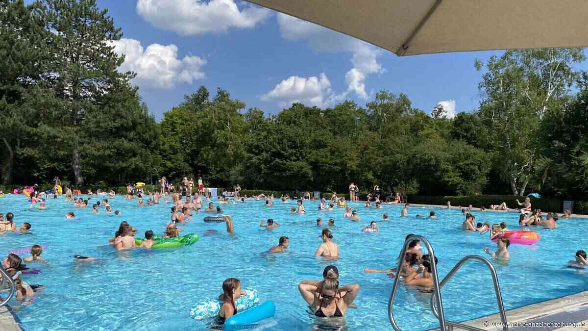 Bis zu 4000 Badegäste täglich: Erdinger Freibad bestens besucht
