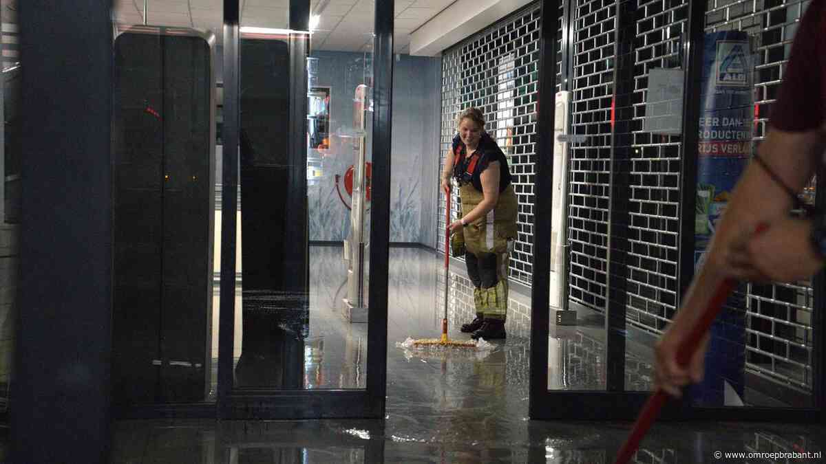 Waterleiding springt, Aldi-supermarkt Oosterhout komt blank te staan