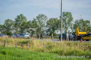 Twee auto’s botsen in file bij grenscontrole op A12