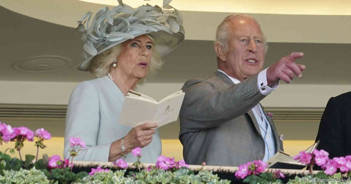 Carlo III e il principe William rendono pubblica la loro dichiarazione dei redditi. E il Re annuncia: “Non vivrò più a Buckingham Palace, il palazzo non sarà più una casa”