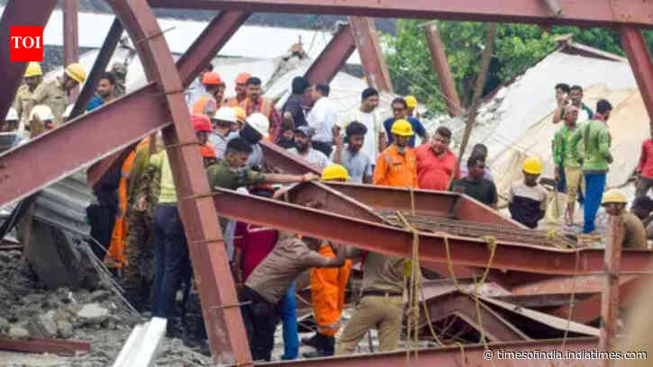 Kolkata warehouse collapse death toll rises to 15
