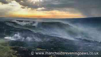 Tintwistle moor fire LIVE as new update issued as emergency crews battle 200 hectare wildfire