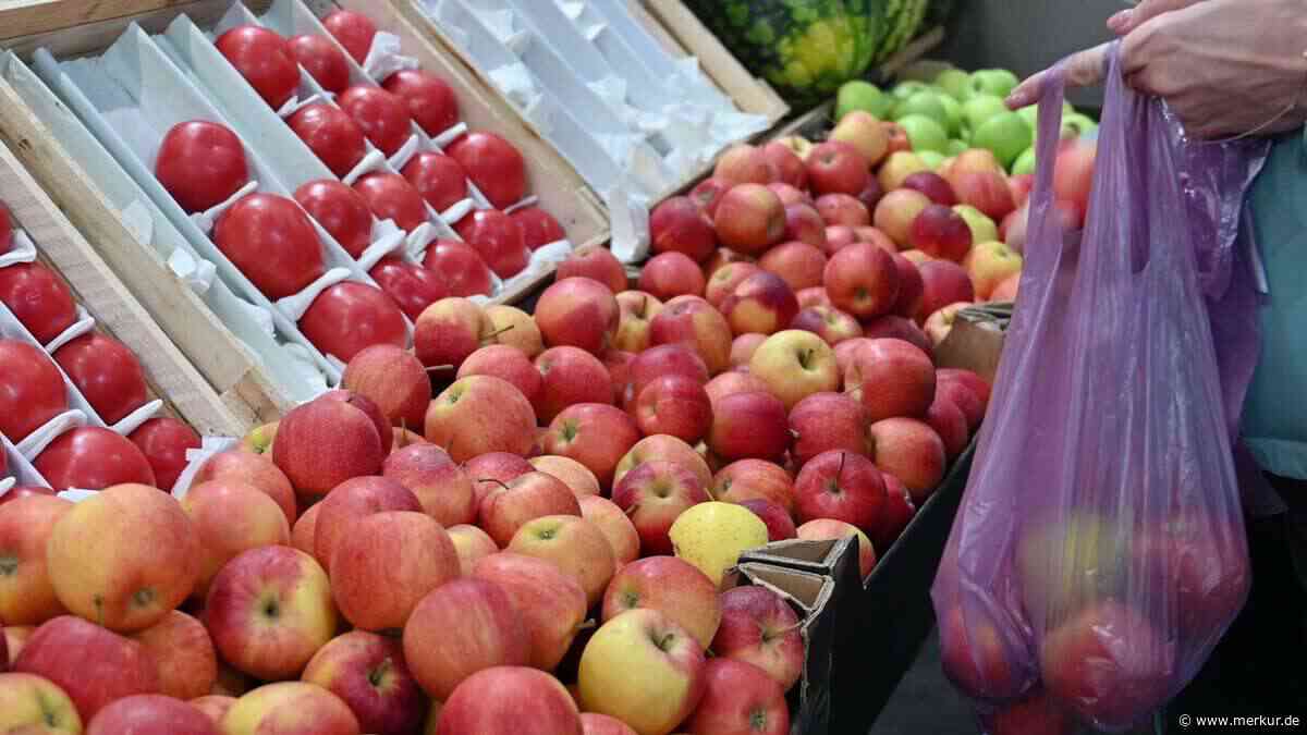 Rotes Fruchtfleisch und Beerenaroma: Diese neue Apfelsorte landet jetzt in deutschen Supermärkten