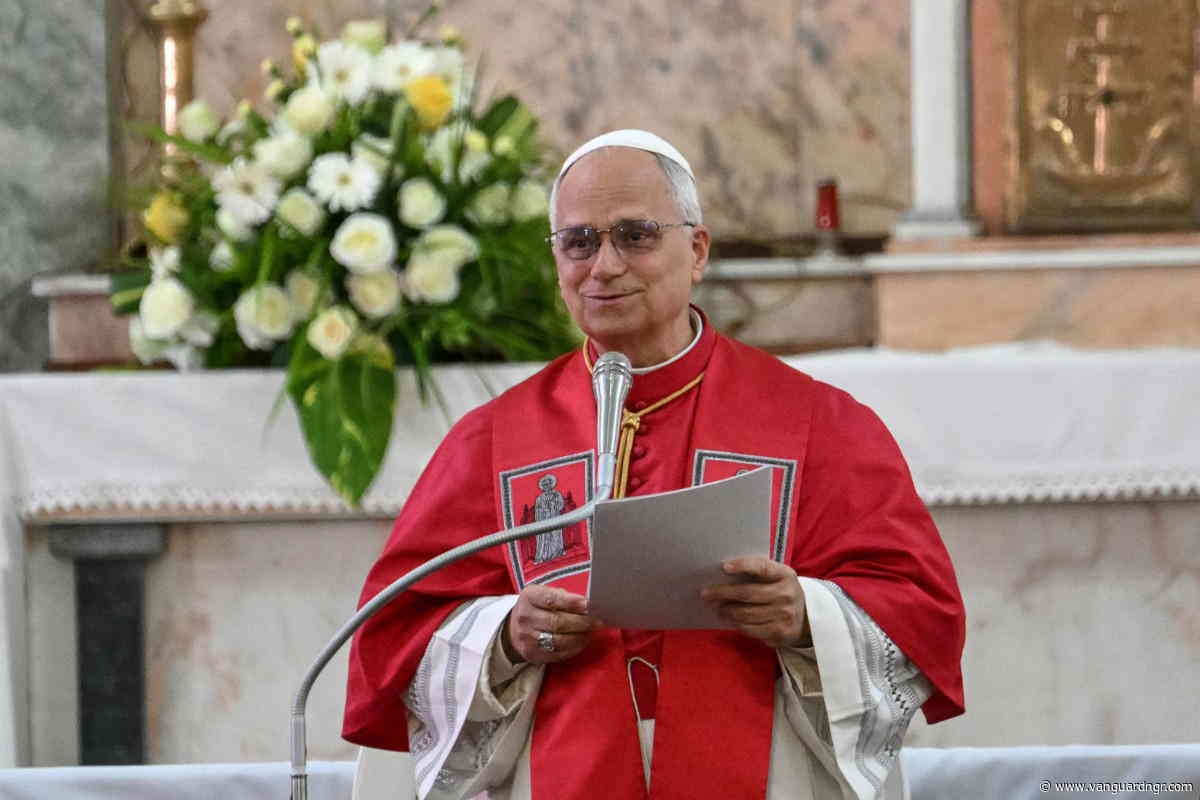 Pope begins cardinals’ gathering with anti-war message