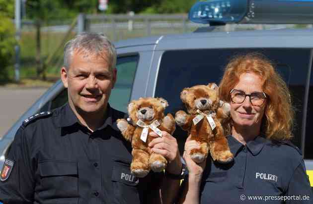 POL-FL: Schuby: Übergabe von 54 Tröste-Bären an das Polizeiautobahn- und Bezirksrevier Nord