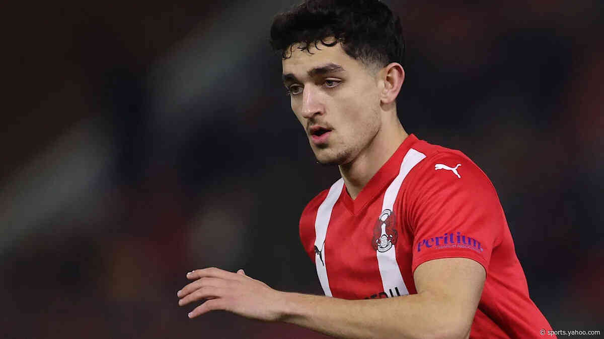 Wigan sign Orient striker Perkins