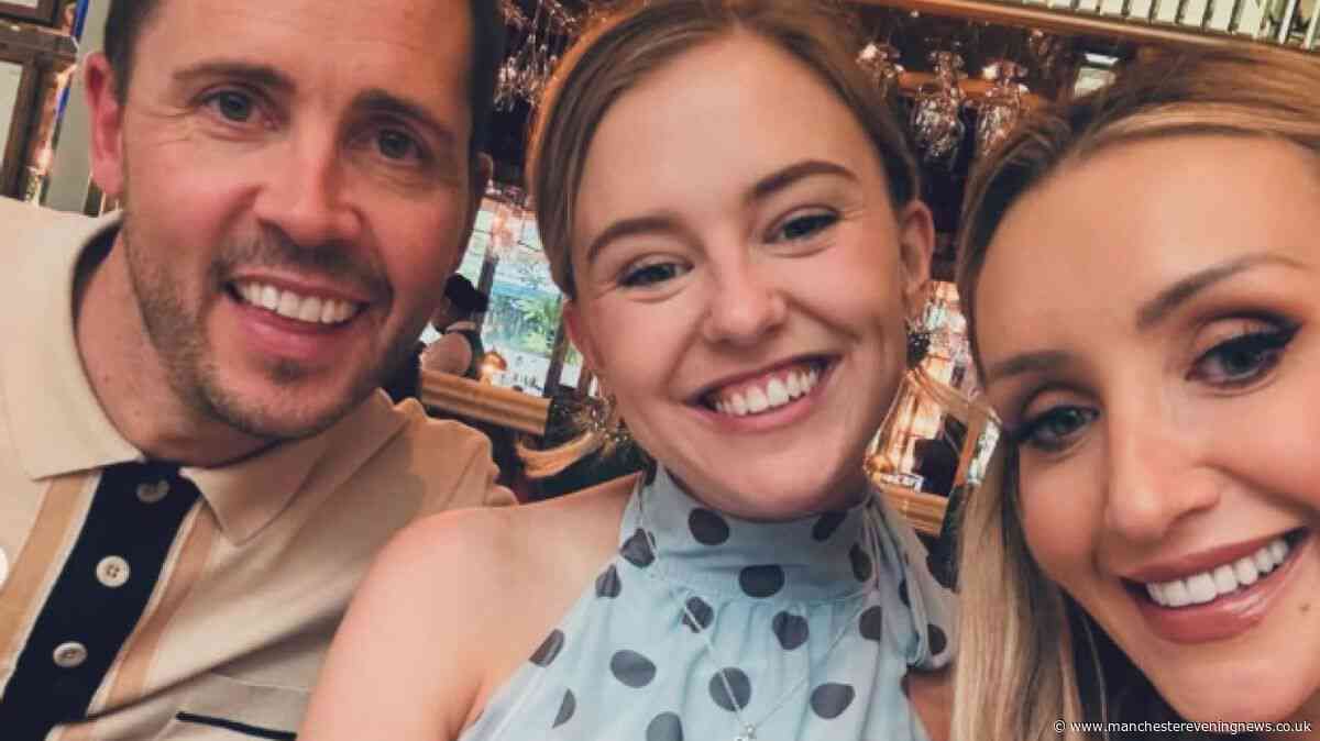 Coronation Street star quips 'they let us out sometimes' as actors ditch cobbles