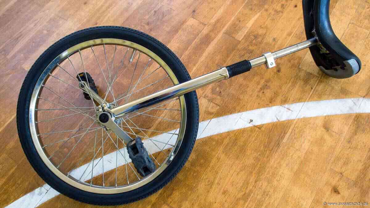 Einrad-Spektakel in Altötting: Schaffen die Fahrer wieder über 8.000 Kilometer?