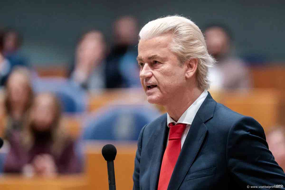 Buitenspel: Geert Wilders deelt AI-foto van zichzelf met oog op duel met Marokko