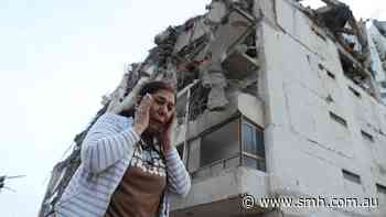 Venezuela death toll more than doubles as neighbours search rubble for loved ones
