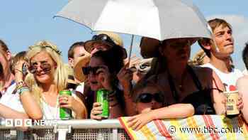 How festivals are trying to survive heatwaves